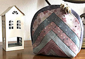 Trousse en patchwork de Lucie